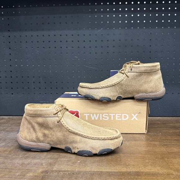New W/ Box! Women's Twisted X Driving Mocs D Toe Brown Bomber Shoes Size 8 - Picture 2 of 5